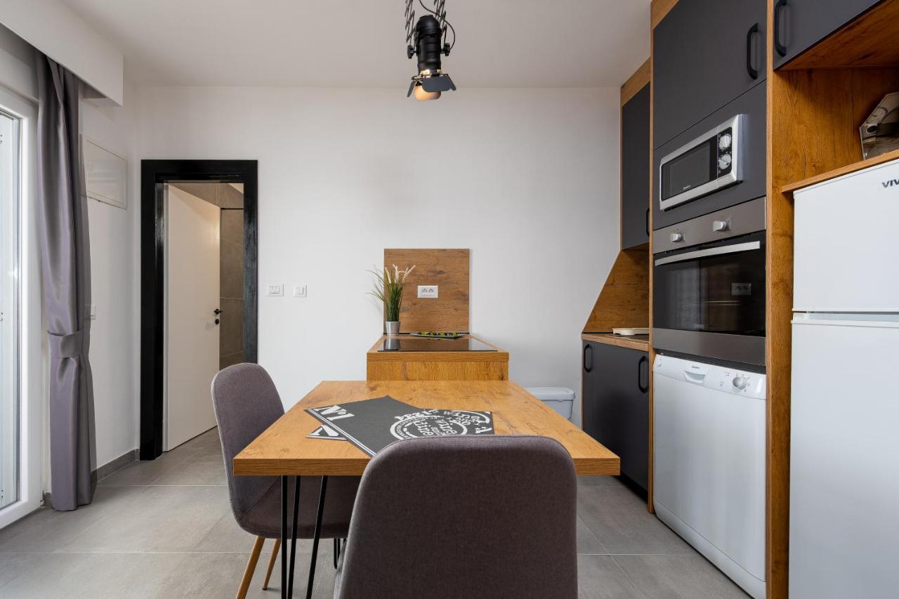 Villa Mona Apartments Ражань Экстерьер фото