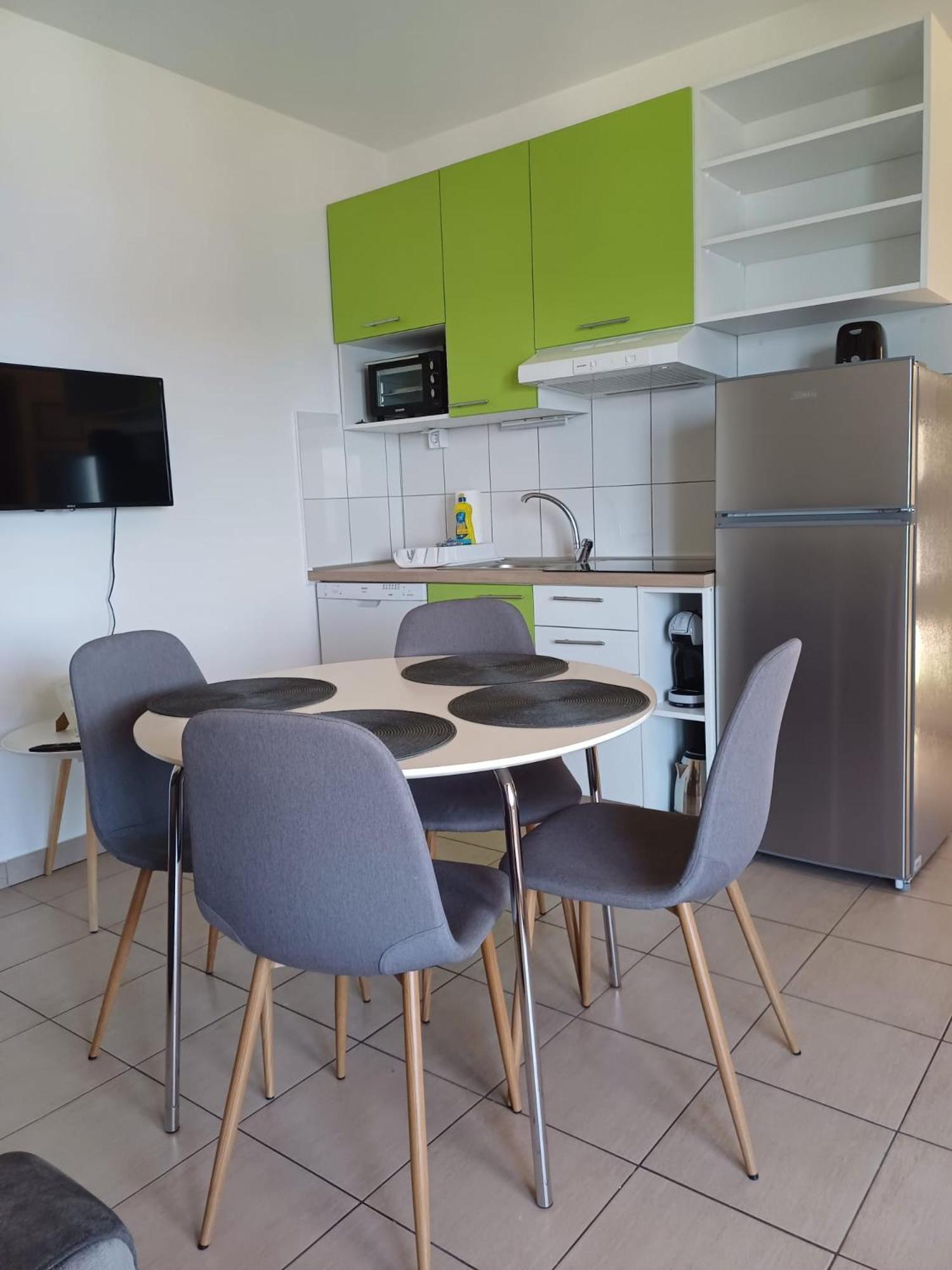 Villa Mona Apartments Ражань Экстерьер фото