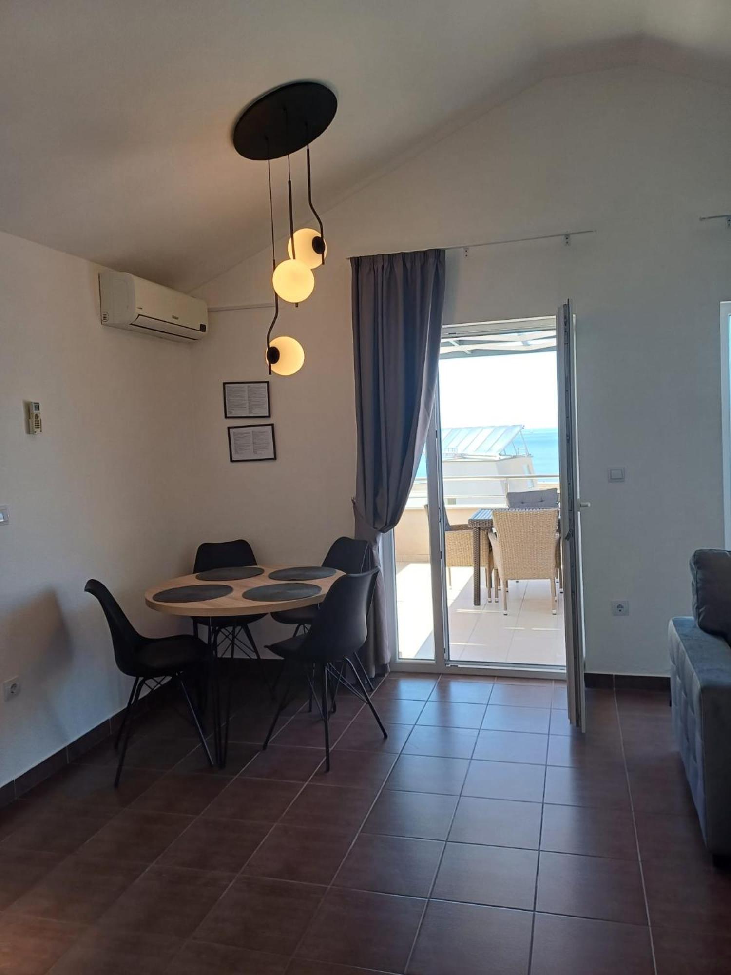 Villa Mona Apartments Ражань Экстерьер фото